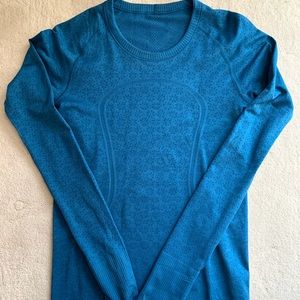 Lululemon Teal Swiflty Size 6